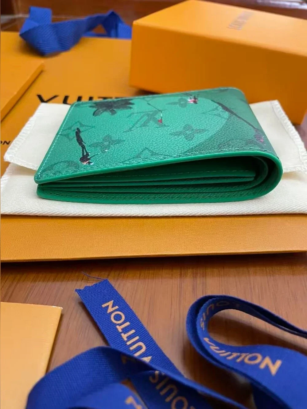 Louis Vuitton this slender